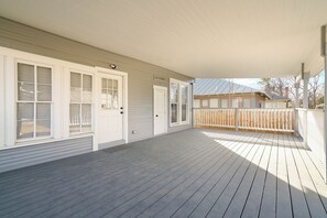 Terrace/patio - New - Gorgeous Historic Home near downtown (San Antonio)