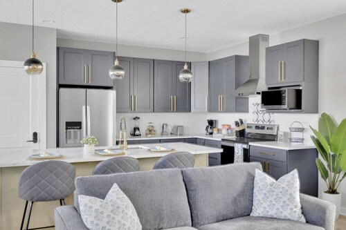 Modern Apartment with Rooftop