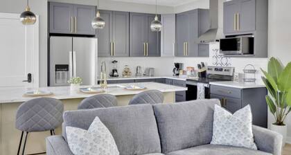 Modern Apartment with Rooftop