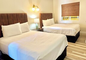 Ropa de cama de alta calidad y tabla de planchar con plancha 