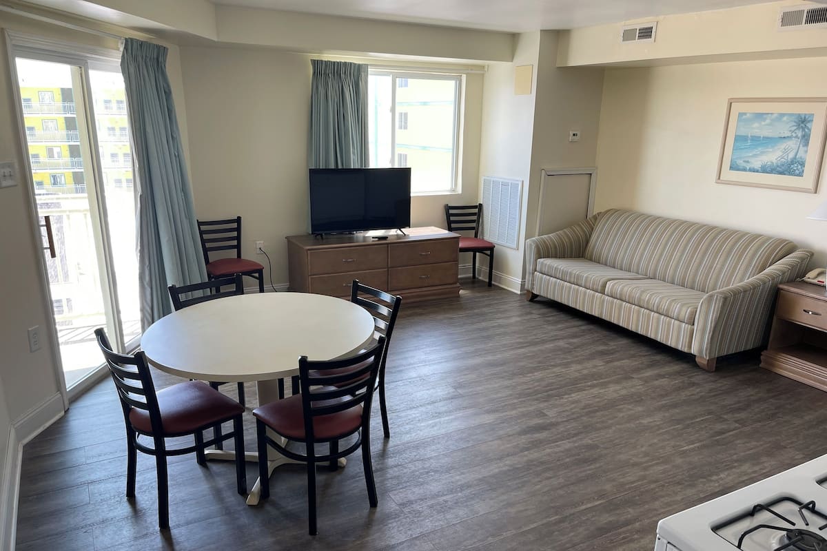 Superior Suite | Living area | 40-inch LED TV with digital channels