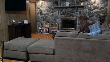 Smart TV, fireplace, video games