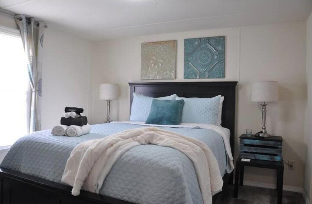 3 slaapkamers, een strijkplank/strijkijzer, wifi, beddengoed