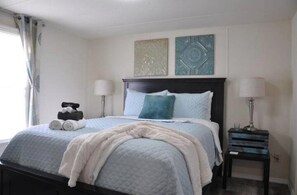 3 chambres, fer et planche à repasser, Wi-Fi, draps fournis