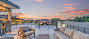Newly Built Oceanview Apartment with Rooftop