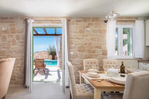 Dining - Villa Cavalleria Rusticana with heated pool and vineyard (Blizna Donja)