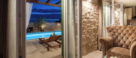 Outdoor pool, a heated pool