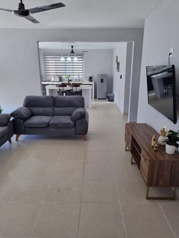 Classic Apartment, City View | Living area - Torre Metropoli (Cancun)
