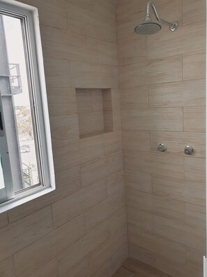 Douche de la salle de bain