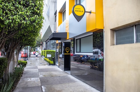 Front of property. Hotel Escala Colonia Roma