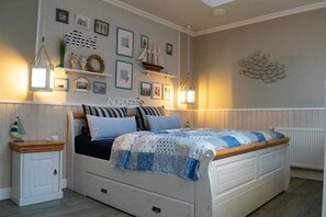 1 bedroom, iron/ironing board, travel crib, WiFi