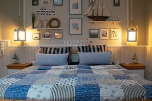 1 slaapkamer, een strijkplank/strijkijzer, reisbedje, wifi