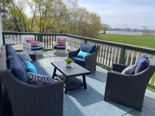 Top Deck - Portland Property with Views!