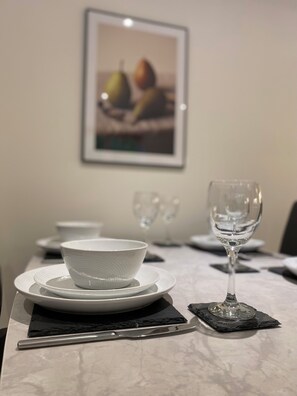 Dining - Spacious 2BR Apartment - Ground Floor - Inverness (Inverness)