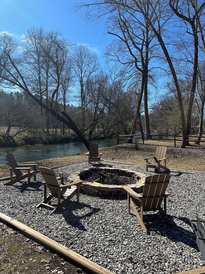 The Riverhaus @nottelyriverhaus on IG.