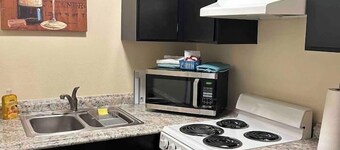 6B - Comfy Studio near U of O and Downtown