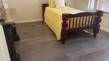 3 dormitorios, tabla de planchar con plancha, wifi y ropa de cama