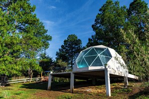 Shower, towels, soap, toilet paper - Super Domo Panoramico EN EL Bosque (San Pedro Atlapulco)