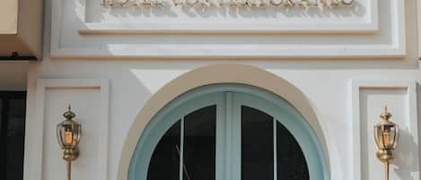 Fachada de la propiedad