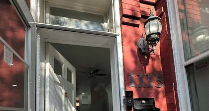 Entire 2 Bedroom House in NW DC