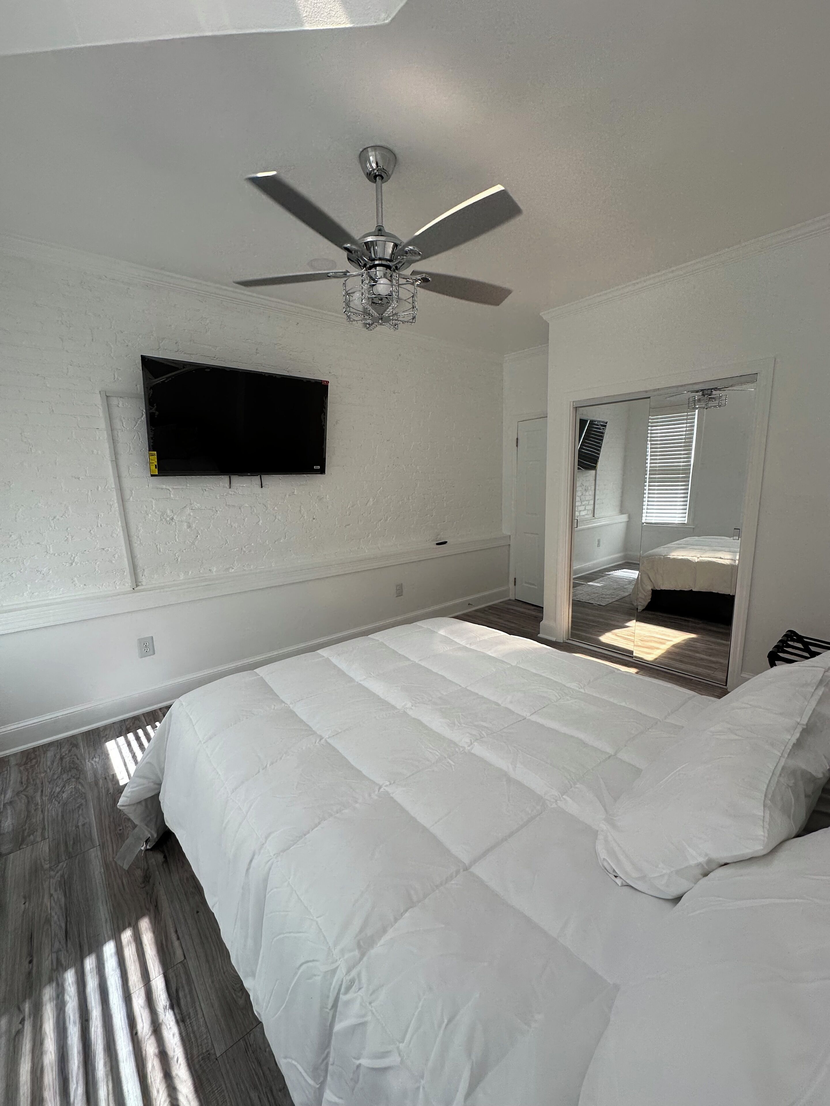 2 bedrooms, desk, iron/ironing board, free WiFi