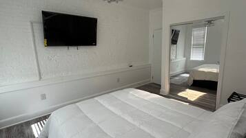 2 bedrooms, desk, iron/ironing board, free WiFi