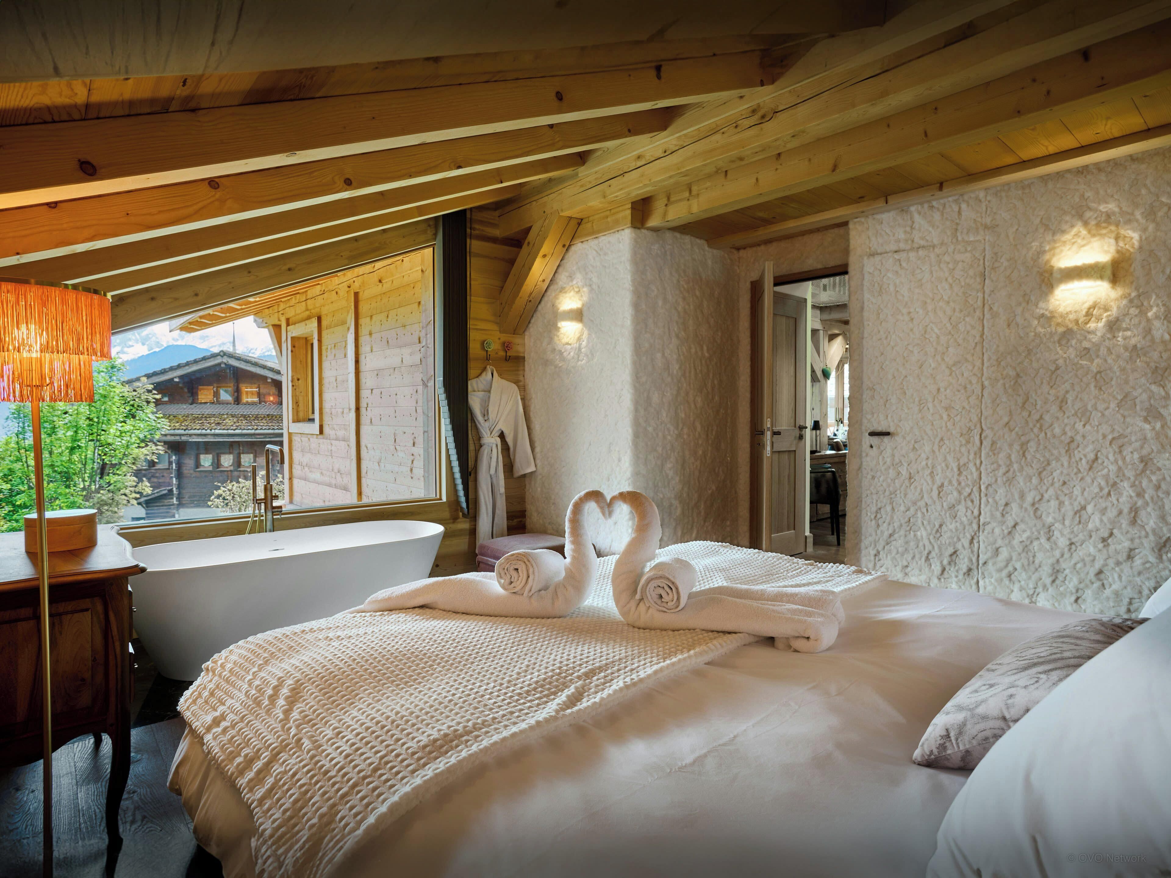 4 chambres, fer et planche à repasser, Wi-Fi, draps fournis