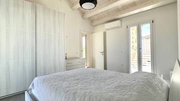 1 camera, Wi-Fi, lenzuola