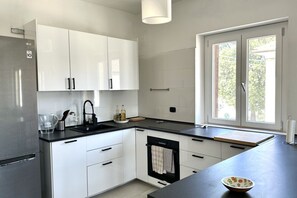 Kühlschrank, Ofen, Geschirrspüler