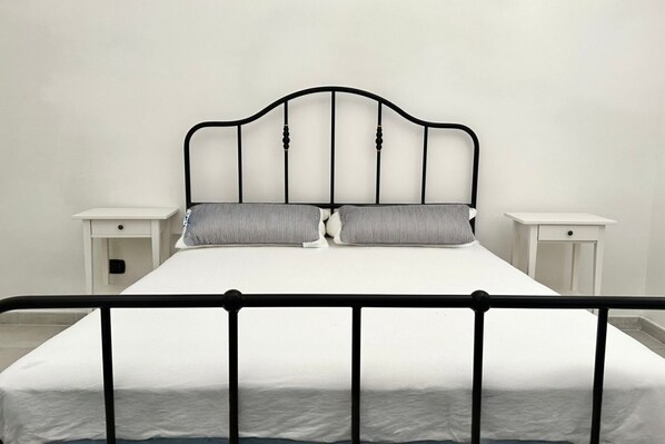 3 bedrooms, WiFi, bed sheets