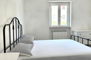 3 bedrooms, WiFi, bed sheets - SE104 - Senigallia, elegant four-room apartment convenient to services (Senigallia)