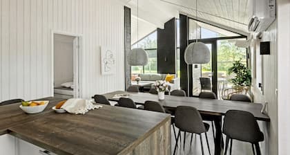 Maison confortable Ă VĂŠggerlĂžse avec.