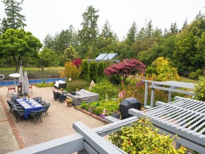 屋外ダイニングエリア