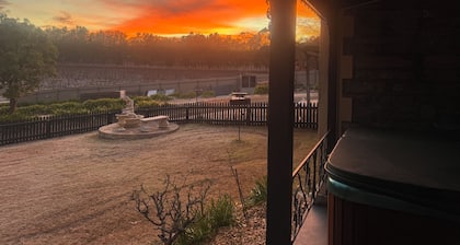 Romantic farm homestead Hideaway in the Barossa Valley, South Australia .