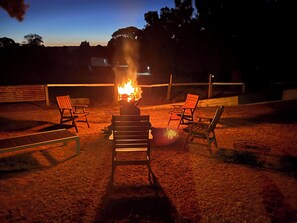 Property grounds - Romantic farm homestead Hideaway in the Barossa Valley, South Australia . (Flaxman Valley)