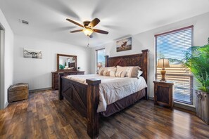 4 chambres, fer et planche à repasser, Wi-Fi, draps fournis