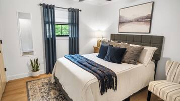 3 bedrooms, iron/ironing board, WiFi, bed sheets