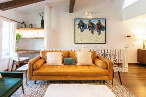 Smart TV y chimenea 