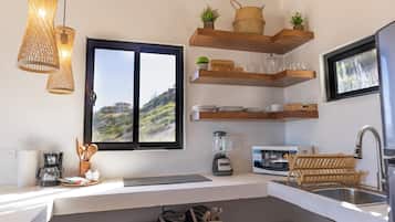 Comfort Cabin, Beach View, Beachfront | Private kitchen | Cookware/dishes/utensils