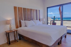 Stuga Comfort - 1 kingsize-sÀng - utsikt mot stranden - mot vattnet | 1 sovrum och gratis wi-fi