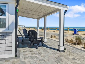 Terrace/patio - Beachfront Escape in Dennis Port (Dennis Port)
