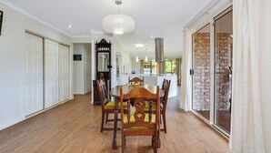 Dining - Peaceful, Pet Friendly Home (Mountain Creek)