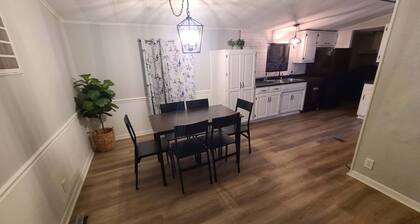 Pet friendly home in a quiet secluded neighborhood near multiple large lakes.