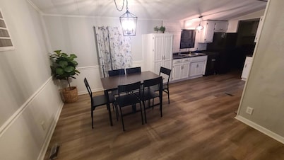 Pet friendly home in a quiet secluded neighborhood near multiple large lakes. 