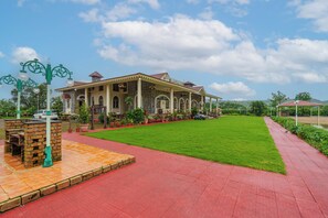 Front of property - Amã Stays & Trails Patu's Haven, Lonavala (Mawal)