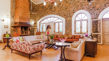 Room, 4 Bedrooms (Patu's Heaven) | Living area | Flat-screen TV
