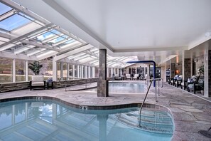 Indoor pool, a heated pool - Fantastic 2 bedroom Ski In / Ski Out Condo. Summer unit with rare A/C (Breckenridge)