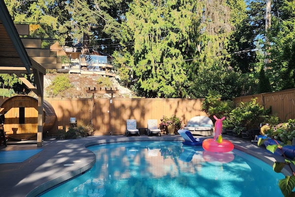 Piscina all'aperto, una piscina riscaldata