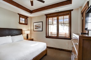 3 chambres, coffres-forts dans les chambres, lit parapluie, Wi-Fi