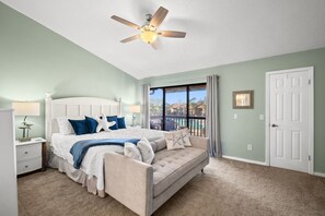 2 soverom, skrivebord, strykejern/-brett og wi-fi (inkludert)